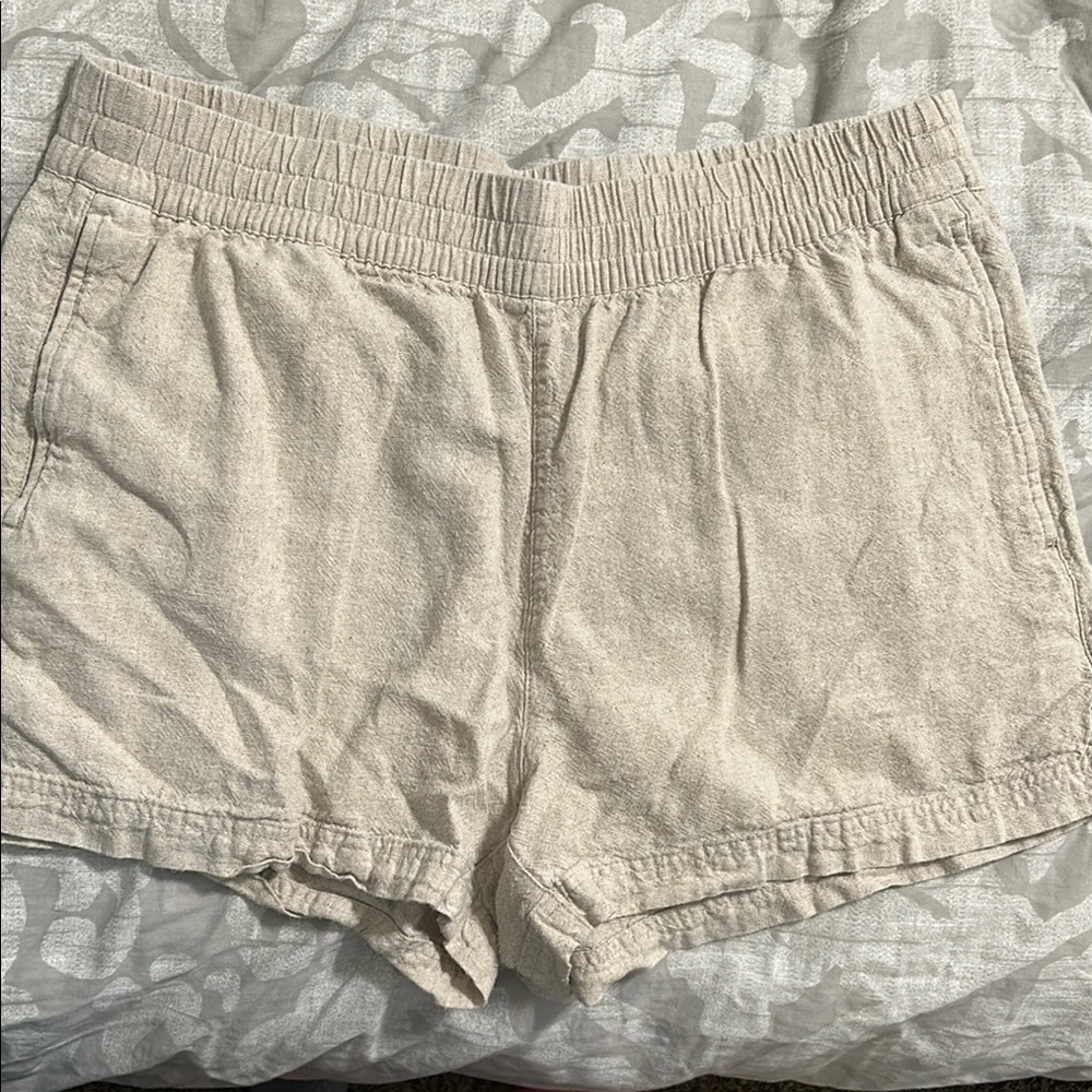 Women's Cream linen shorts from Old Navy